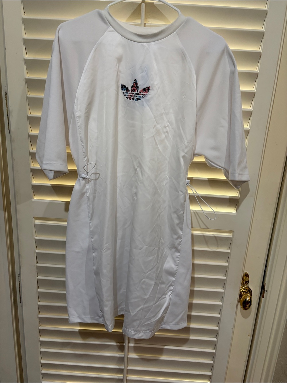 adidas White Short-Sleeve Athletic Dress with Floral Trefoil. Size small NWT